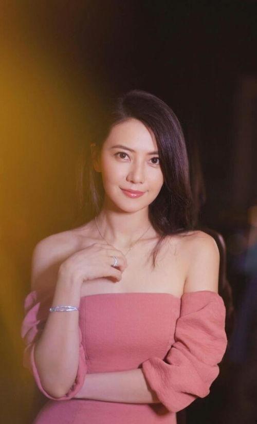 高圆圆所有生活照,高圆圆生活照里的温馨日常