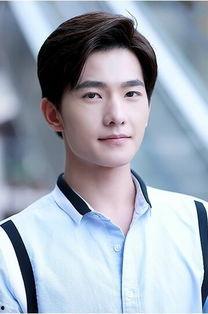 杨洋的背景资料